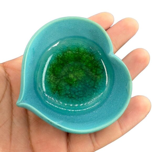 Hand Crafted Studio Pottery Crystalline Blue Heart Shaped Small Dish Bowl Green - Picture 5 of 11